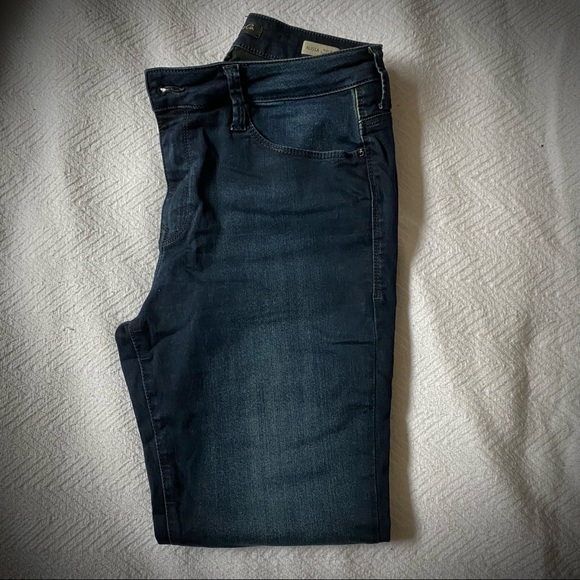 High-Rise Super Skinny Jeans. - Picture 4 of 7